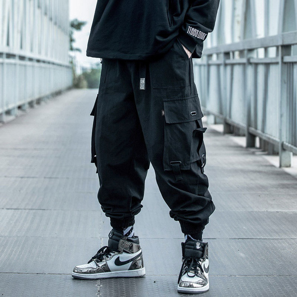Check styling ideas for「Wide Fit Parachute Cargo Pants、Drawstring  Backpack」| UNIQLO IN